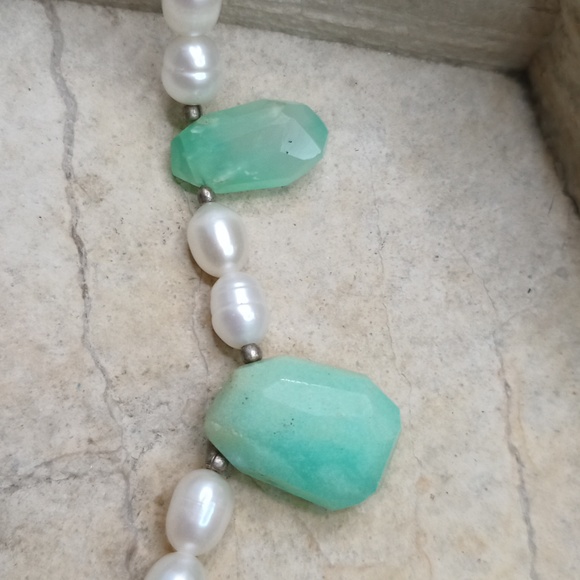 Bohemian Green Chrysoprase Gemstone and Freshwater Pearls necklace - Picture 4 of 9
